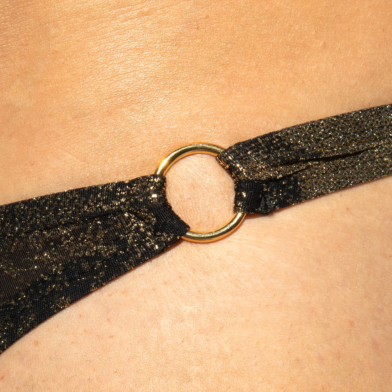 ES Collection Gold + Gold Thong Black UN658 - Image 4